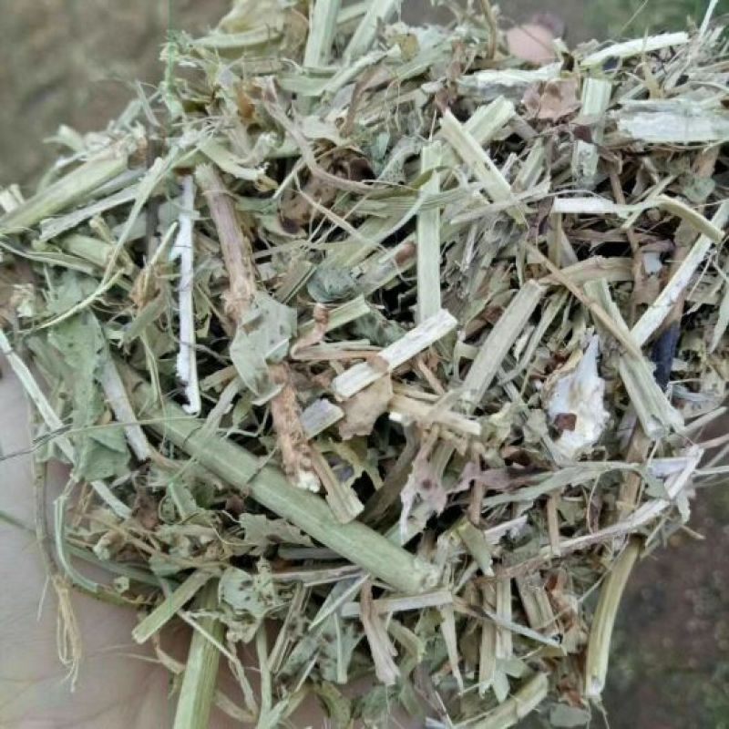 花生秧压块草，两次除土深加工包上车，全年供应