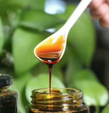 酥梨膏源自安徽省砀山百年果树手工加工萃取而成