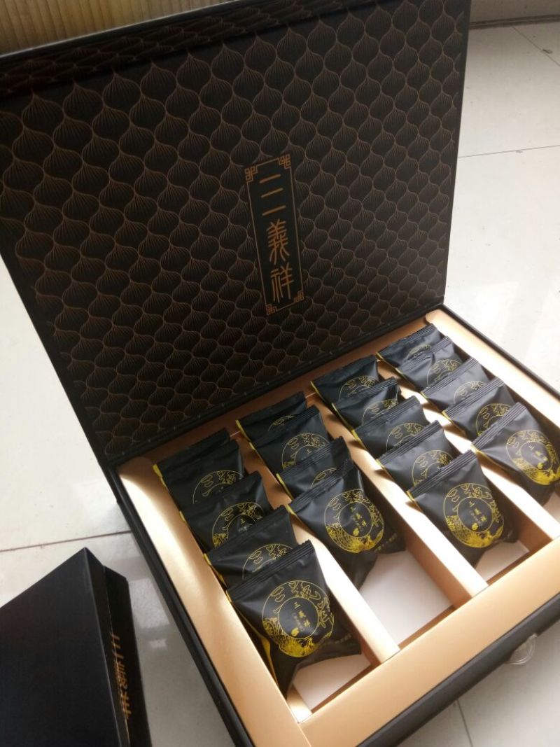 黑蒜两罐起包邮，两盒包邮
