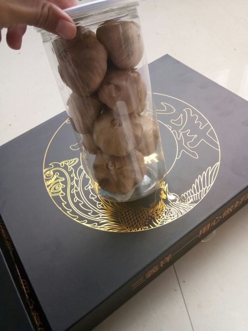 黑蒜两罐起包邮，两盒包邮