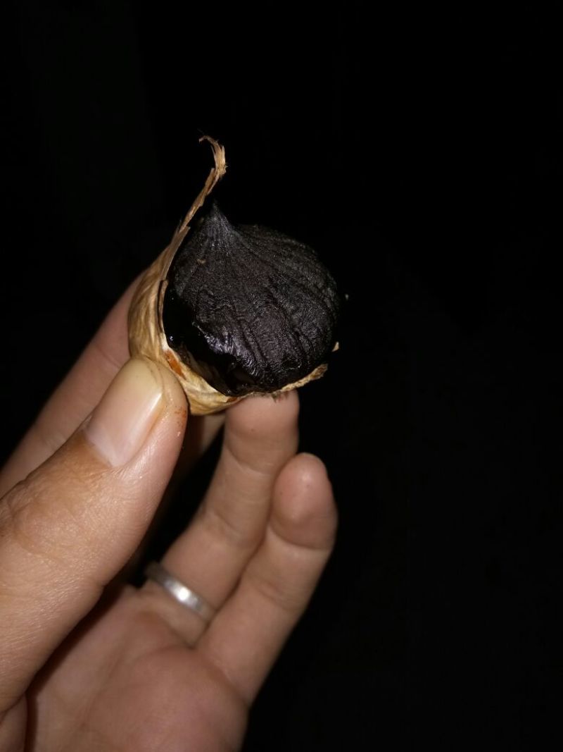 黑蒜两罐起包邮，两盒包邮