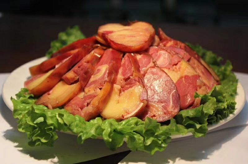 马肉熏马肉，熏马肠，马排