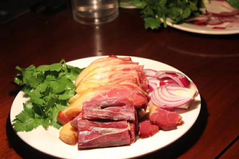 马肉熏马肉，熏马肠，马排