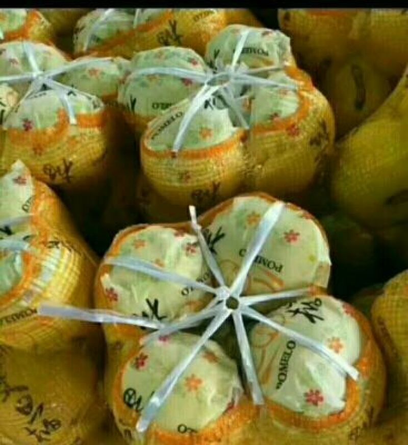 蜜柚、红柚产地现采现装，提供加工和各种包装，保证质量