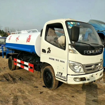 洒水车