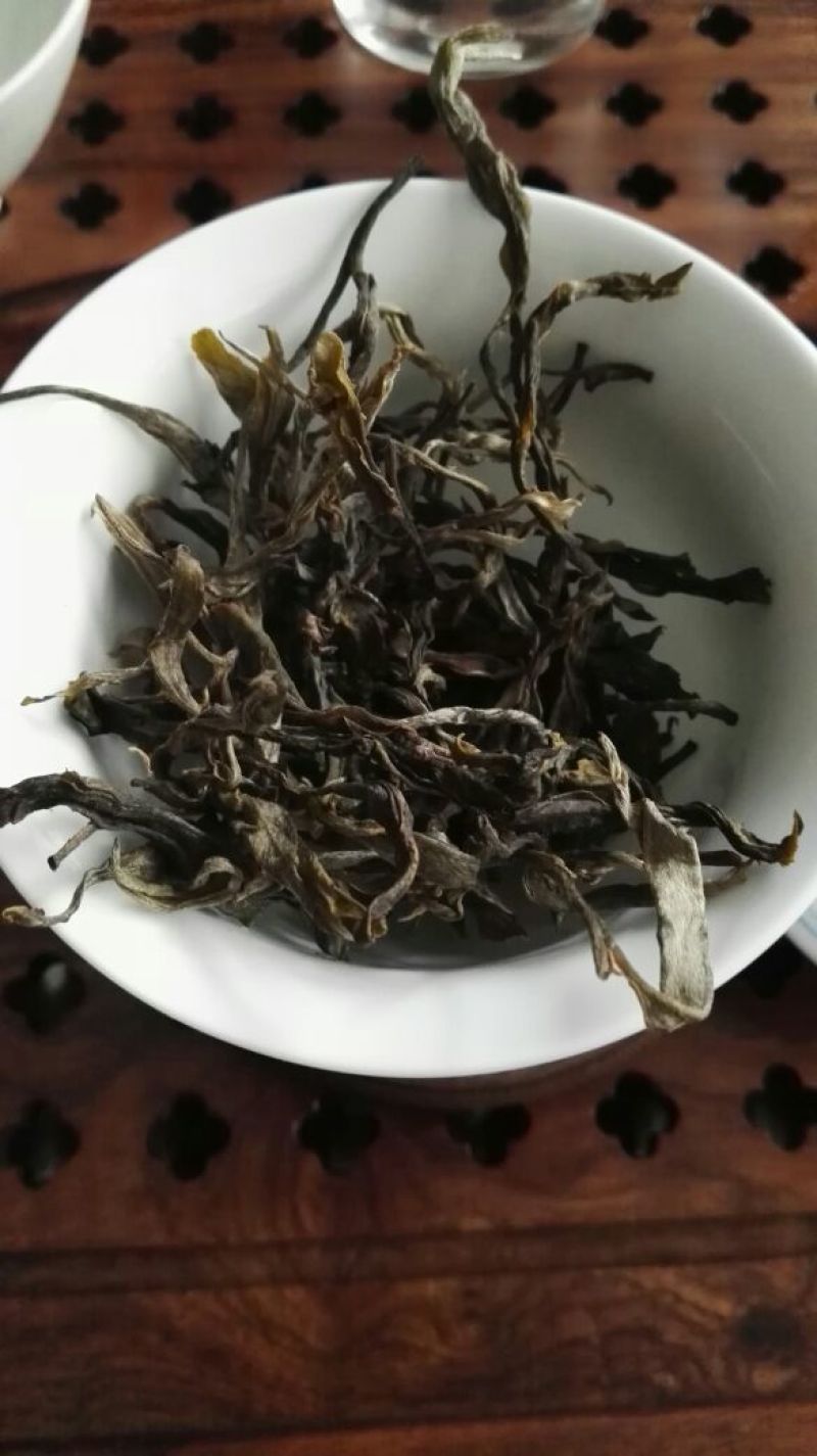 云南普洱茶古树生茶毛料，自己茶山基地的茶