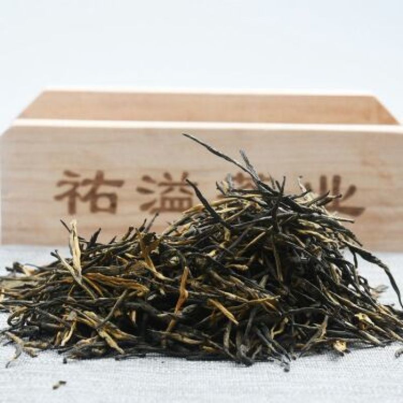 云南凤庆松针是一芽一叶的茶500克两盒