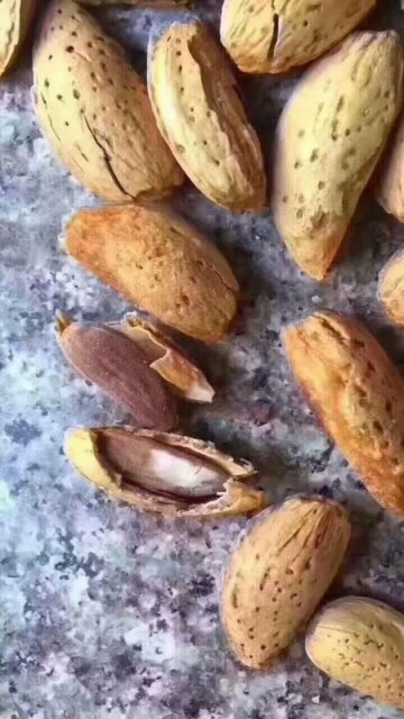 新疆巴旦木盒装