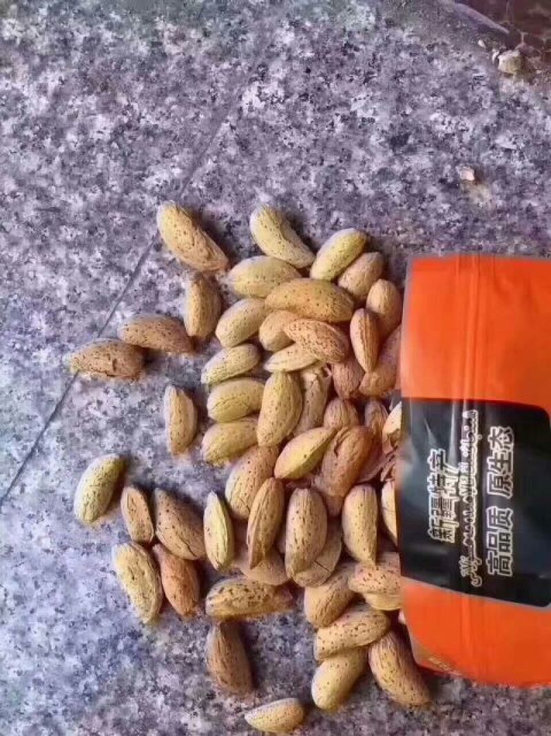 新疆巴旦木盒装