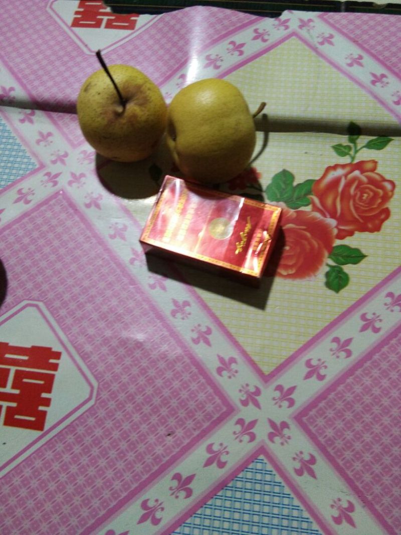 花盖梨精品花盖梨有需要的老板进快与我联系