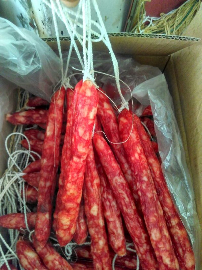 腊肠带绳腊肠