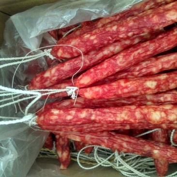 腊肠带绳腊肠