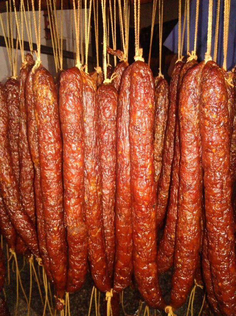 腊肠烟熏川味麻辣土肠