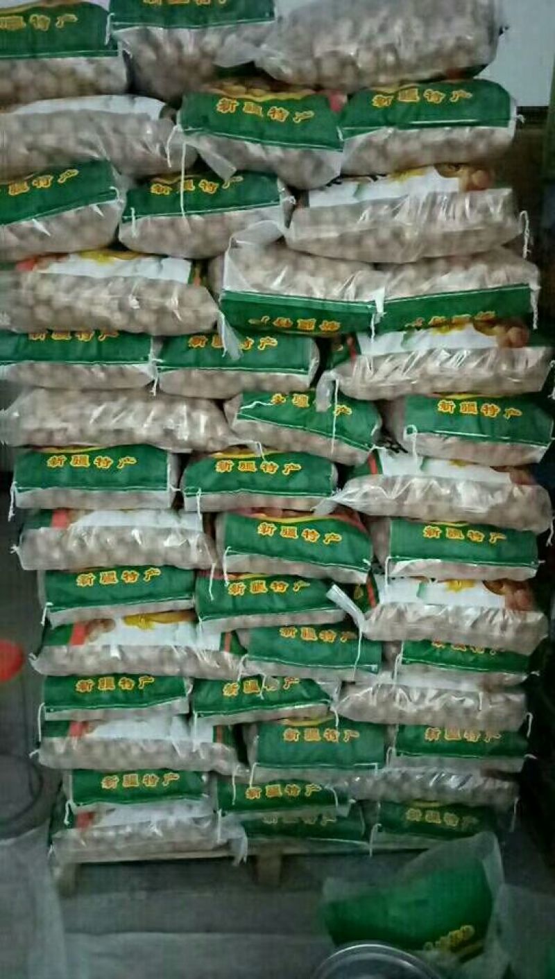 核桃新疆薄皮特产核桃和田阿克苏直销