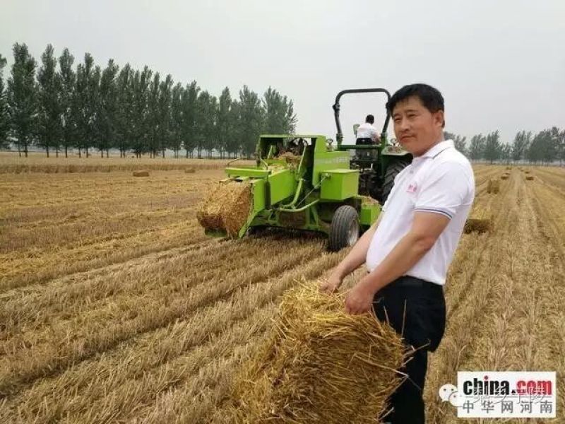 打捆机