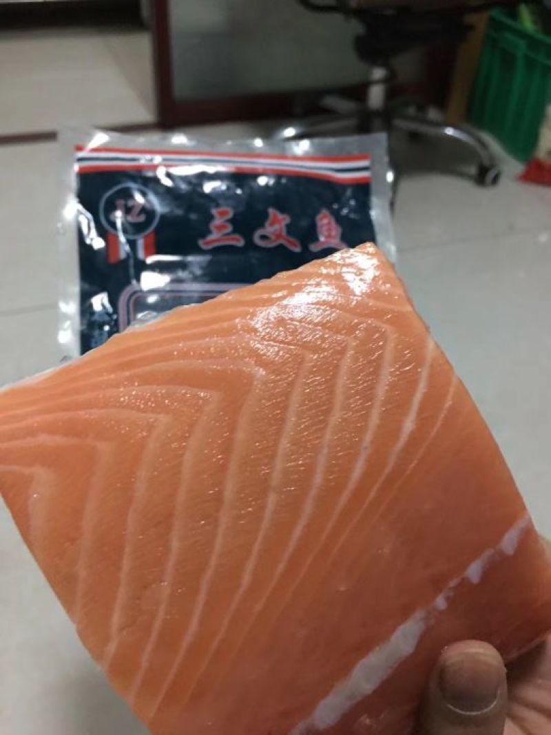 三文鱼食用冻鱼