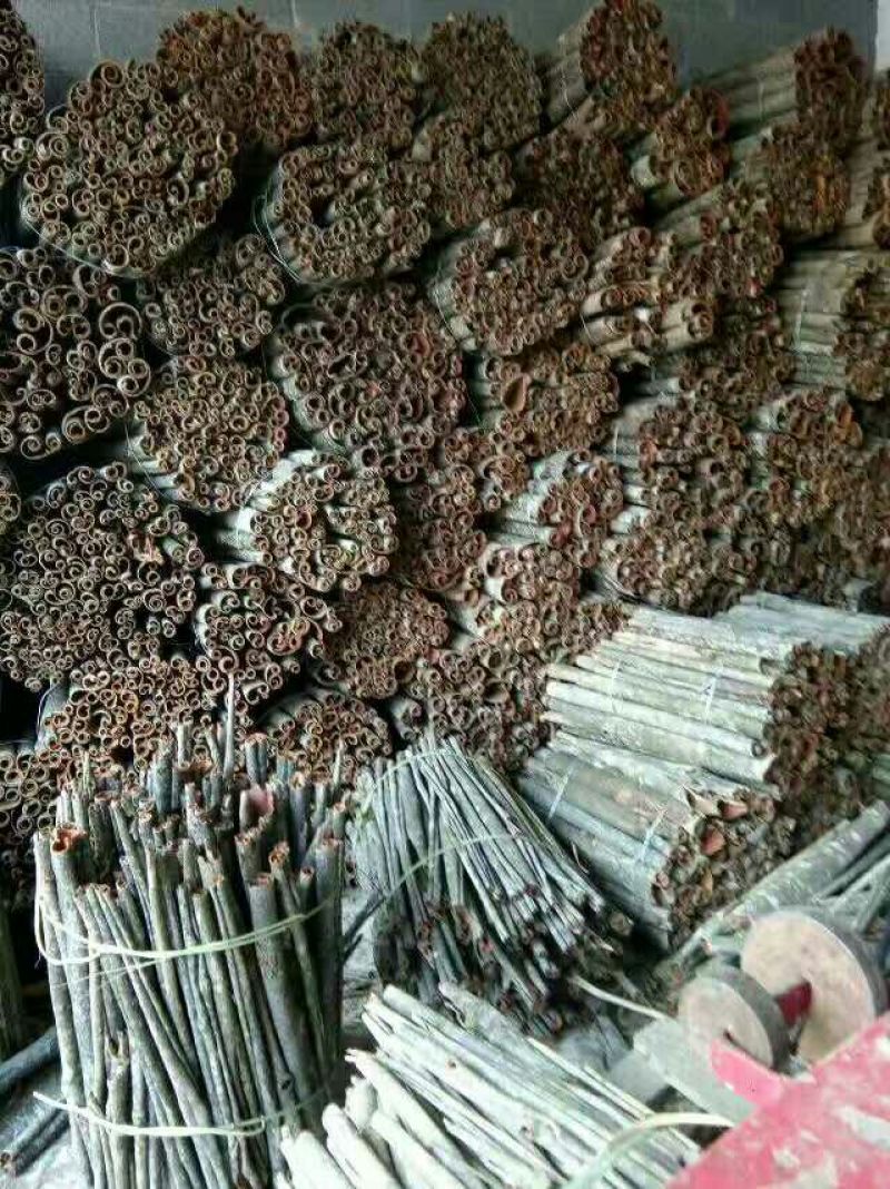 湖北省宣恩县椿木营富硒高含量籽油厚朴统货