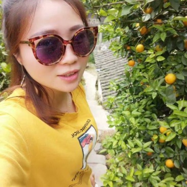 圆红脐橙又大又甜，保质保量欢迎咨询订购