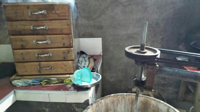 红薯粉丝纯手工制作，质量保证，品质很好，非常漂亮