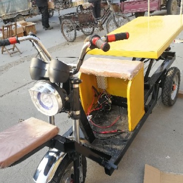 升降运输车