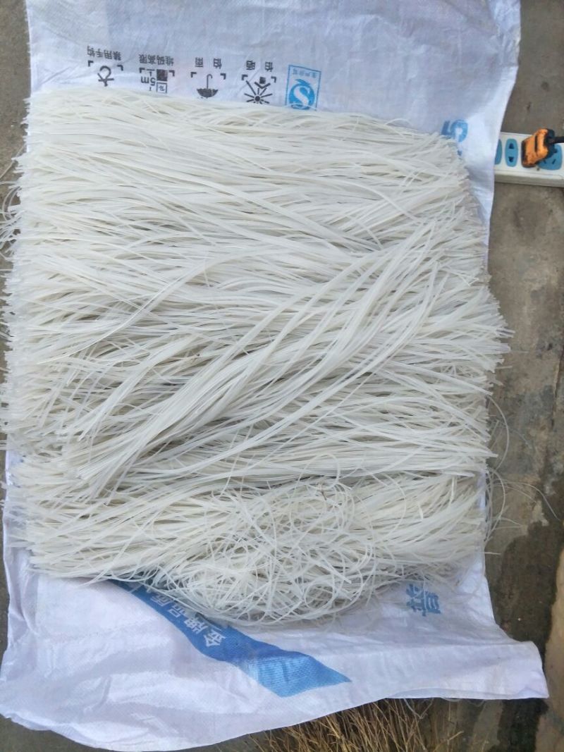 红薯粉丝纯手工制作，质量保证，品质很好，非常漂亮