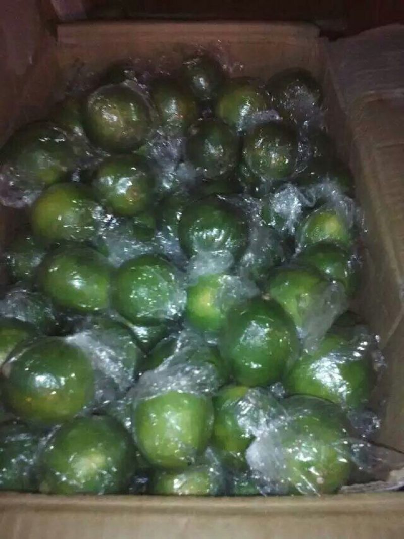 香水柠檬皮厚香味十足，皮薄多汁