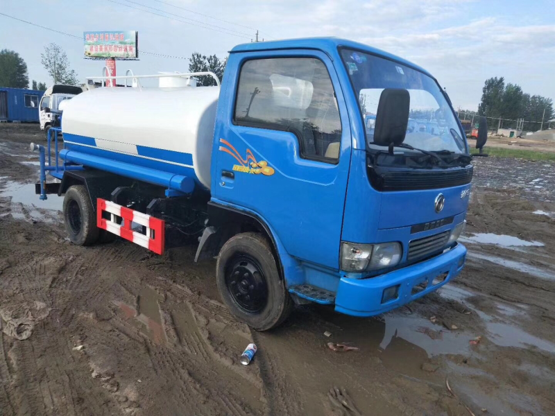 出售洒水车吸粪车垃圾车扫路车各种车型各种吨位