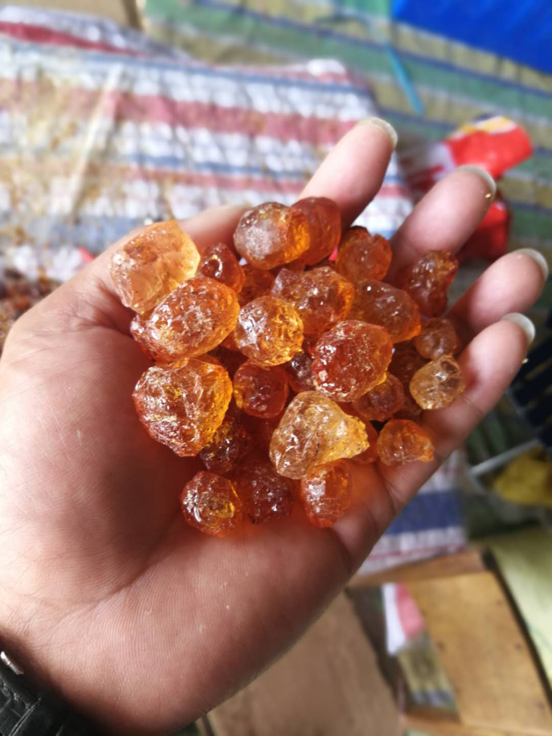 湖北桃胶产地一手货源批发：大中小精修简修圆珠，黄胶，黄红