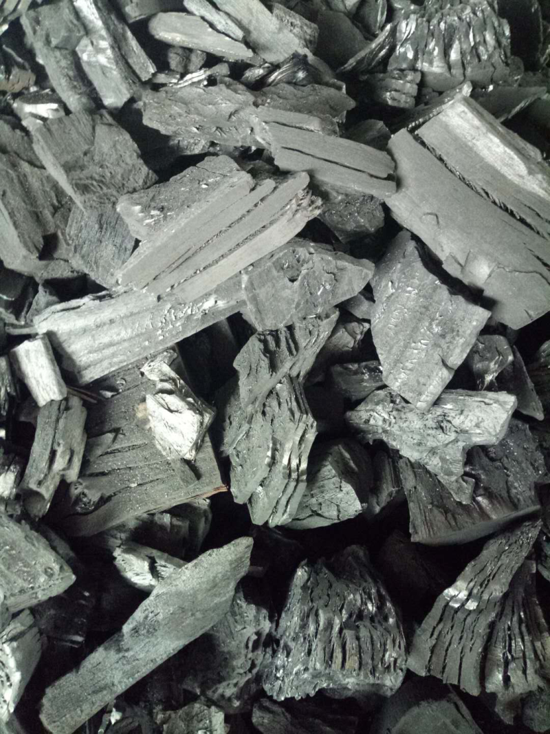 大量供应木炭（工业用碳）需要联系，价格量大可谈