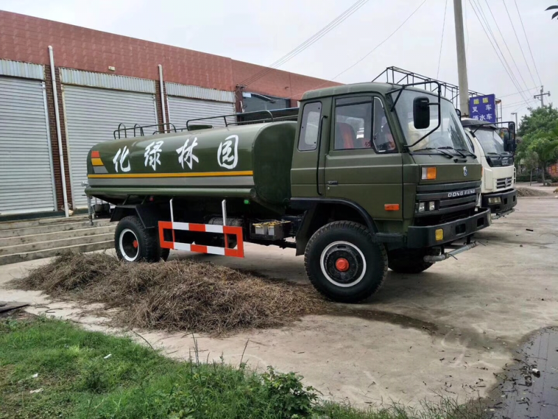 出售洒水车吸粪车垃圾车扫路车等各种环卫设备