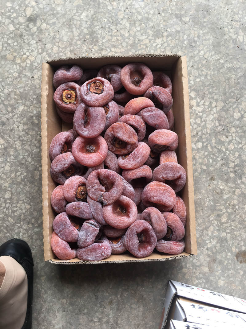 大量柿饼供应1到2两左右