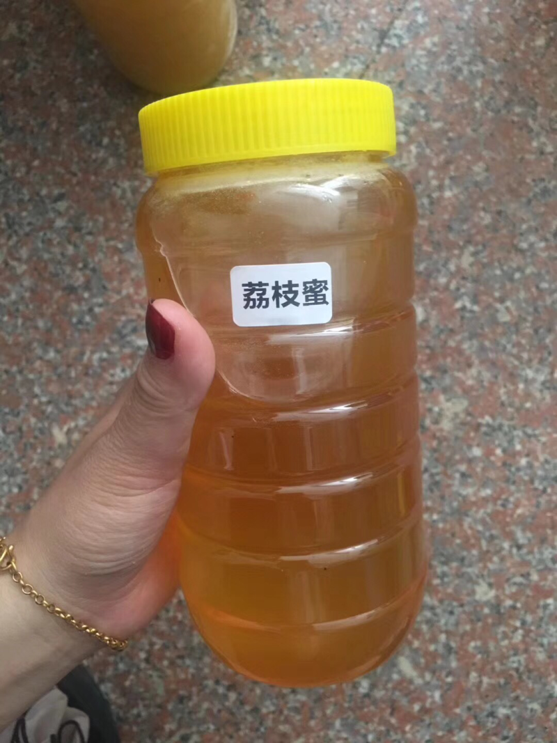纯正荔枝蜜一斤38，2斤70，3斤100