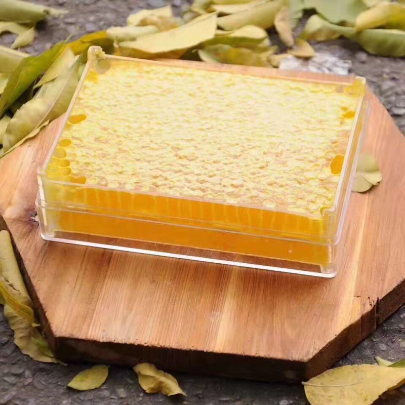 纯天然蜂巢蜜纯绿色食品，无任何添加剂，常吃蜂蜜延年益寿，