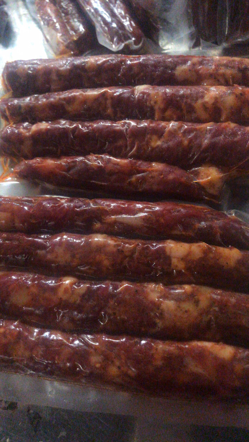大量出售香肠，腊肉