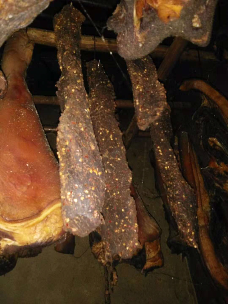 云南腊肉香肠