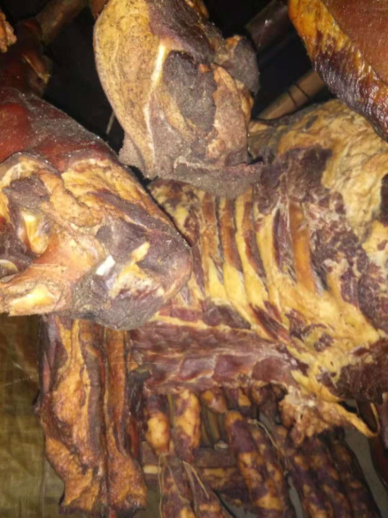 云南腊肉香肠