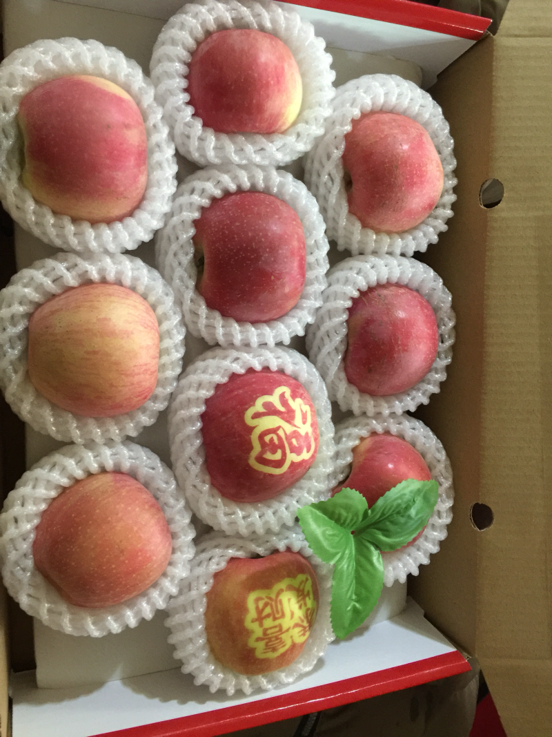 苹果礼盒，净重5斤，精品彩盒苹果
