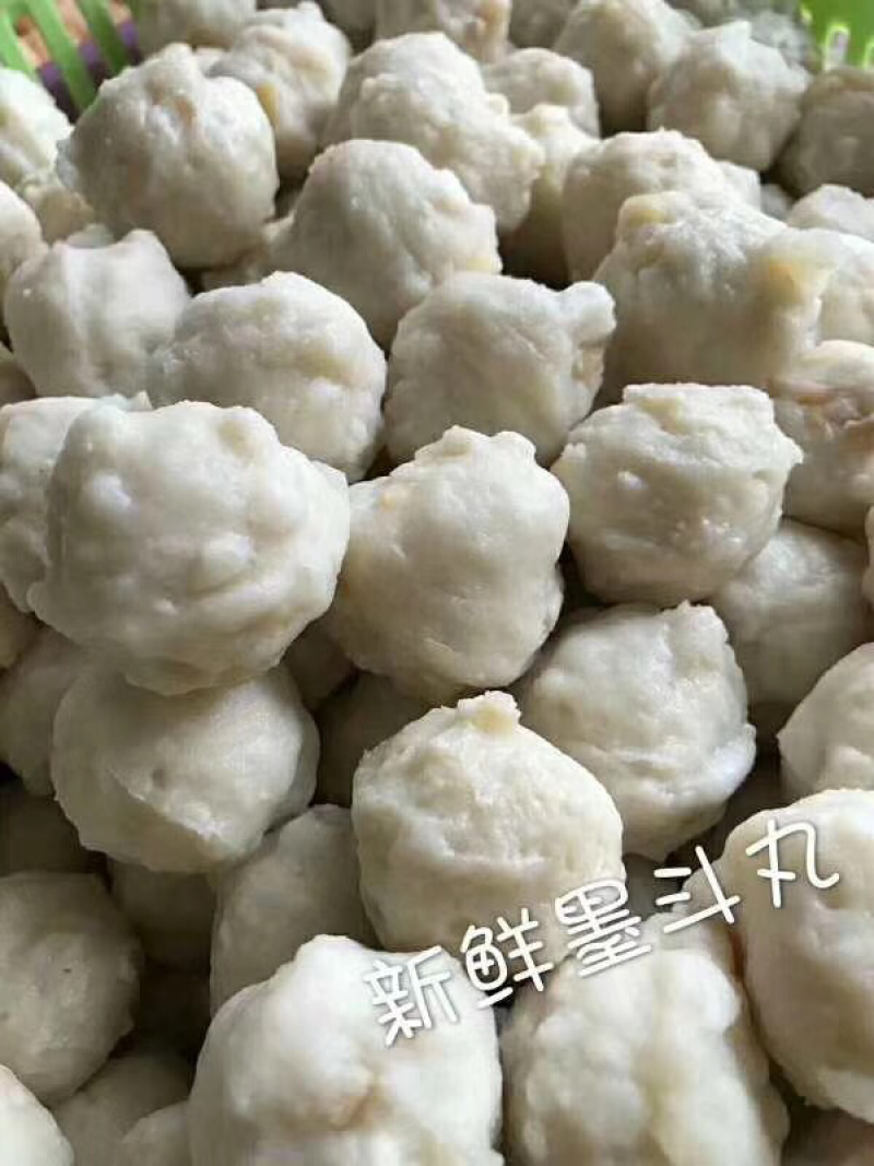 手打墨鱼丸