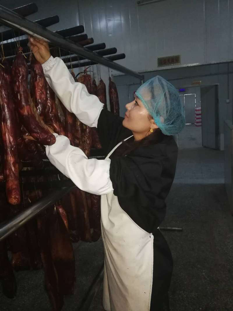 新疆伊犁哈萨克美食正宗大块肉熏马肠熏马肉肋条肠包邮