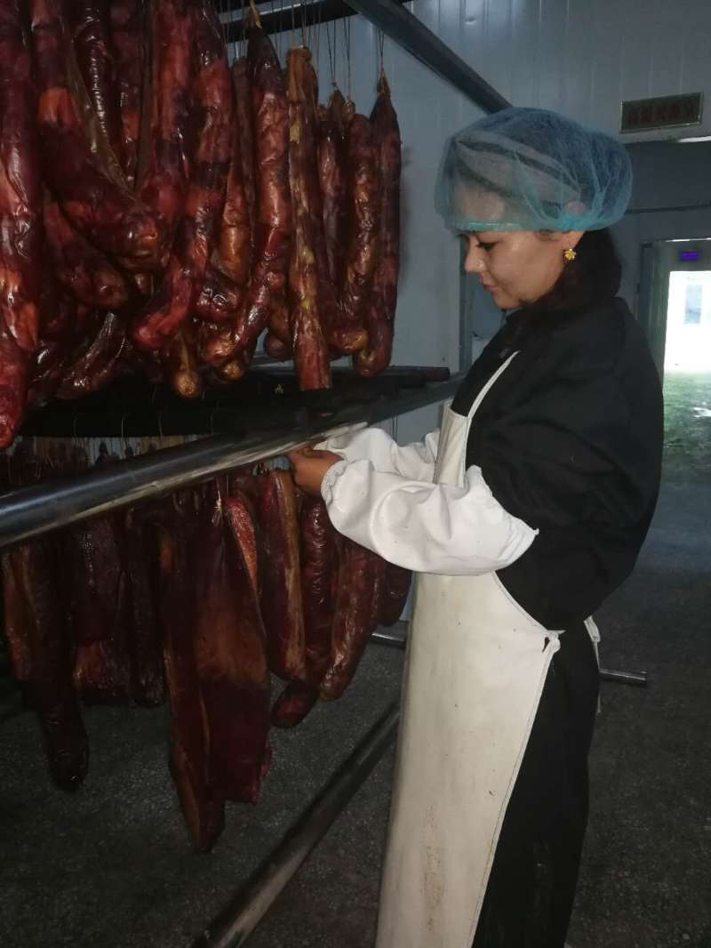 新疆伊犁哈萨克美食正宗大块肉熏马肠熏马肉肋条肠包邮