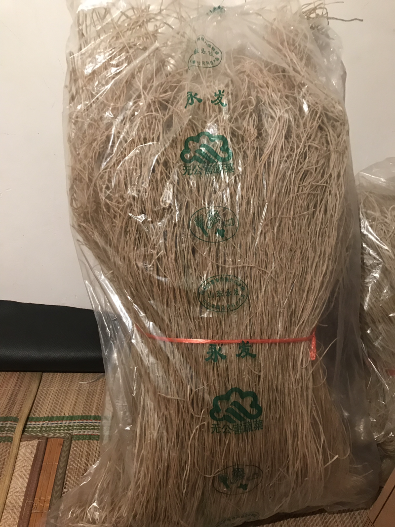 纯地瓜粉条，手工制作，无添加剂。