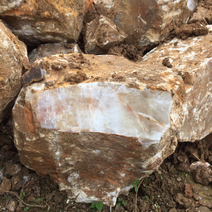 半透方解石，15*15*15cm以上，大的几百斤