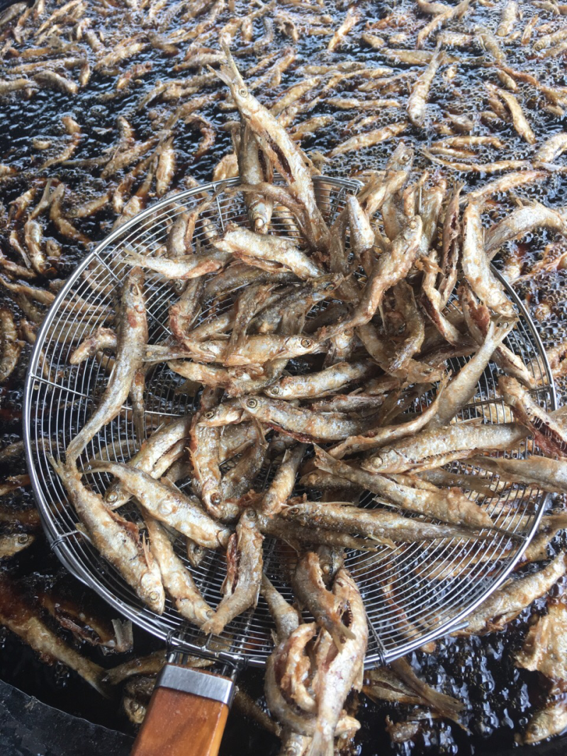 油炸蓝刀鱼