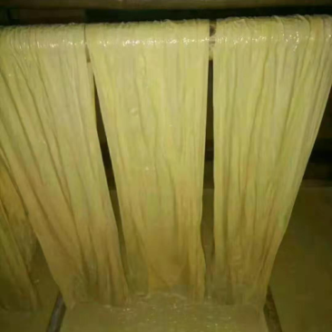 大小扁腐竹。最适合做麻辣烫的。打边炉