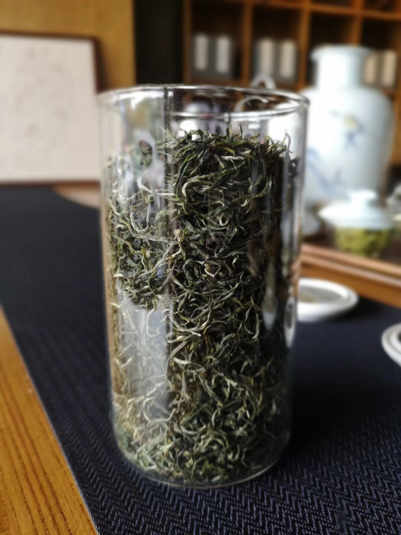 云南头春绿茶