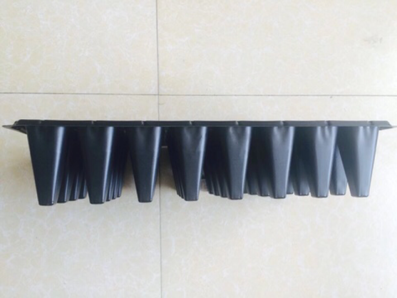 育苗穴盘，育苗盘，穴盘，营养盘，32穴100克重没张
