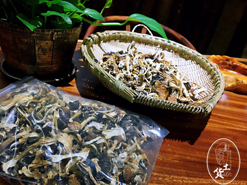 牛肝菌（又名大脚菌）