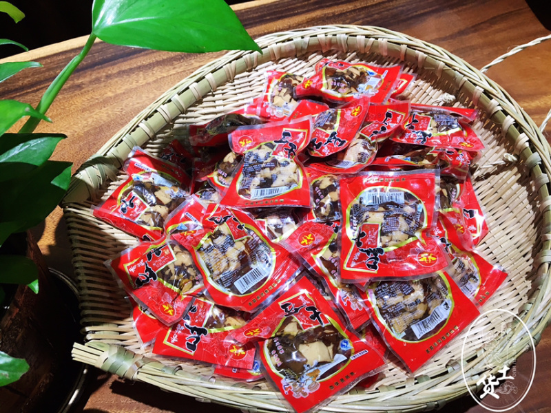 羊角双鸽豆干10克散装麻辣泡椒五香烧烤牛肉味