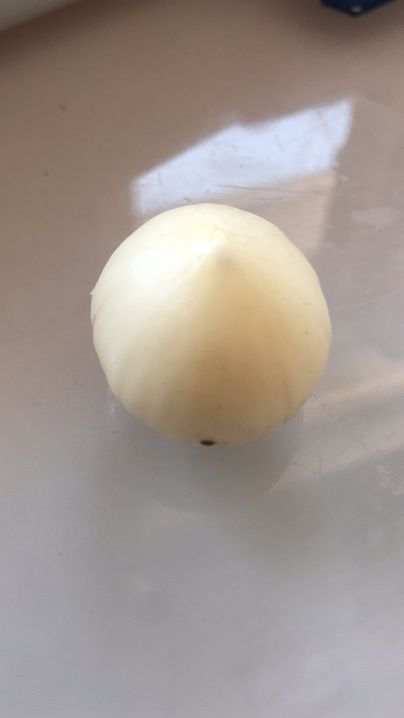精品独头蒜，果型饱满，色泽优美