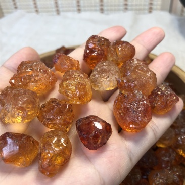 手工精修大颗粒桃胶20斤起批